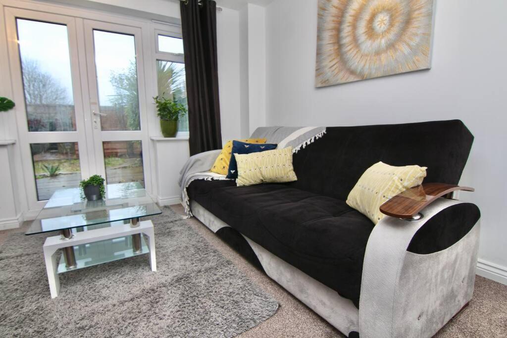 Daimler House - Cosy Home Near Coventry City Centre Εξωτερικό φωτογραφία